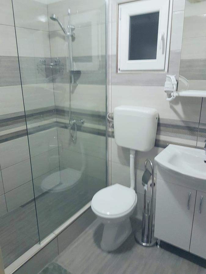House Dado Hotel Jezerce Luaran gambar